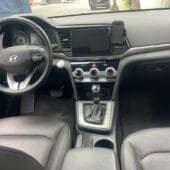 Hyundai AVANTE à louer