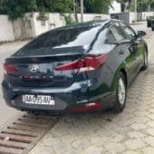 Hyundai AVANTE à louer