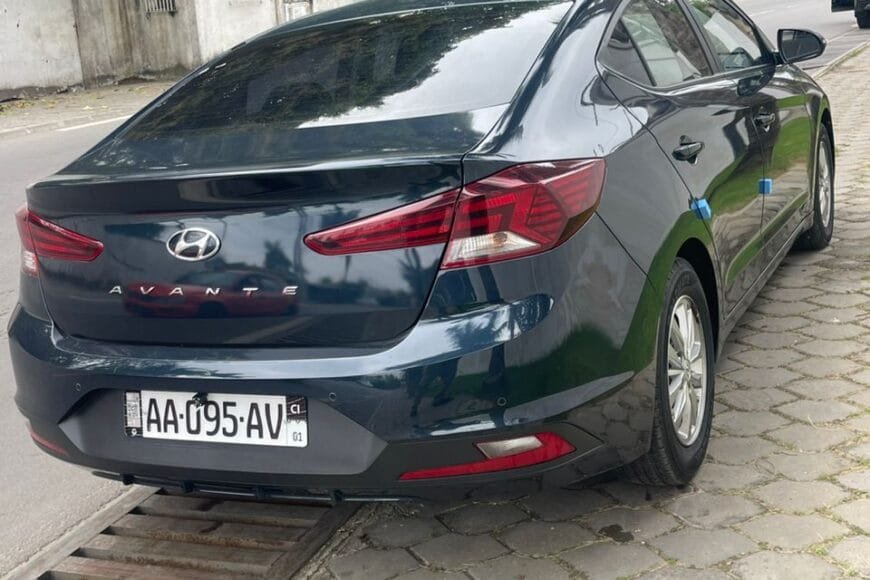Hyundai AVANTE à louer