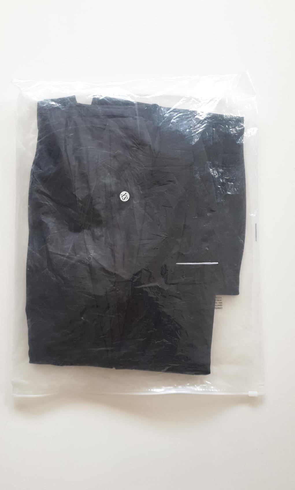 Costume noir neuf taille XS