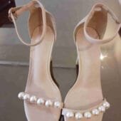 Sandales à talons hauts