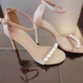 Sandales à talons hauts