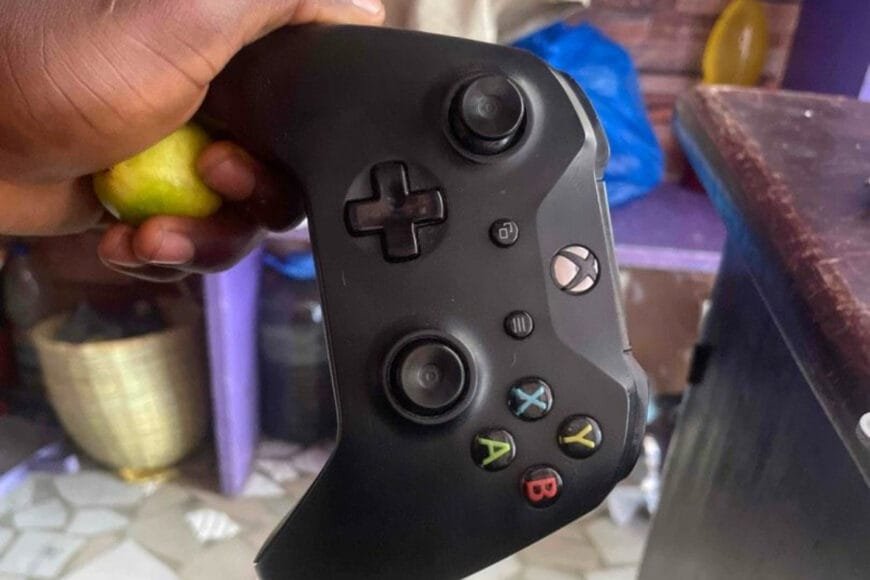 Manette Xbox avec circuit de charge