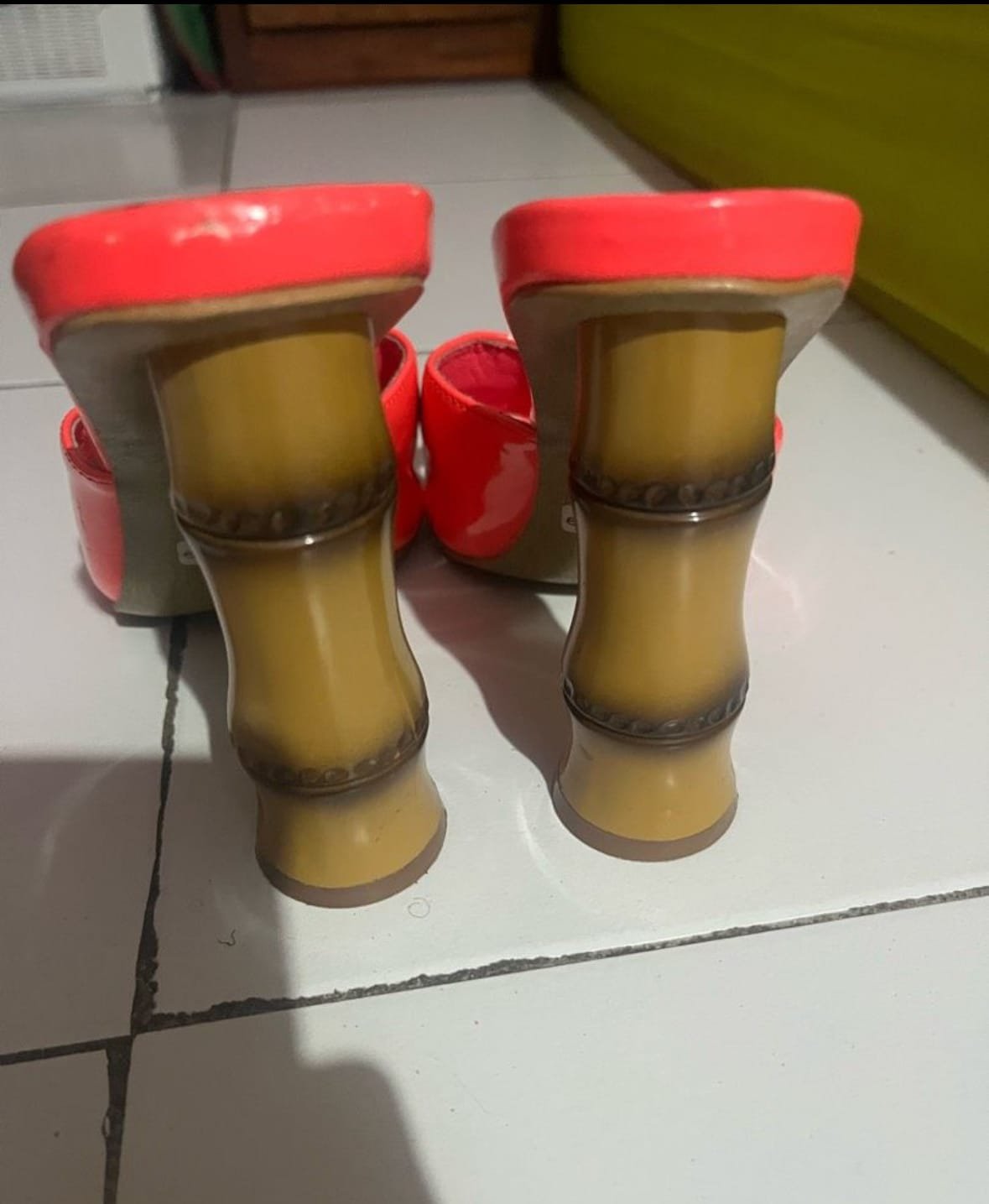 Paire de talons rose 38-39