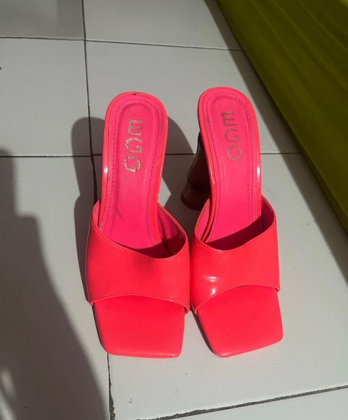 Paire de talons rose 38-39