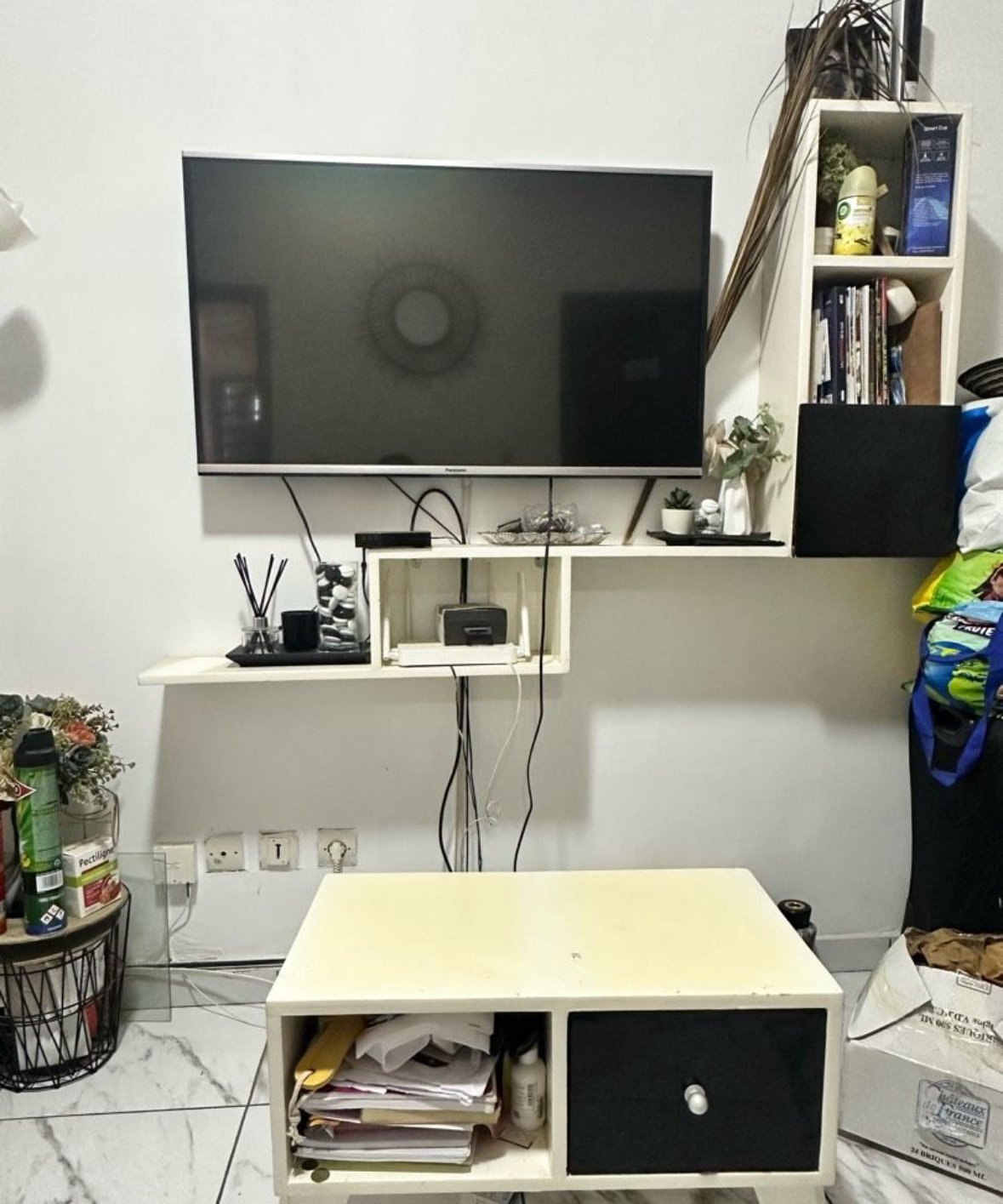 Ensemble meuble TV et sa table