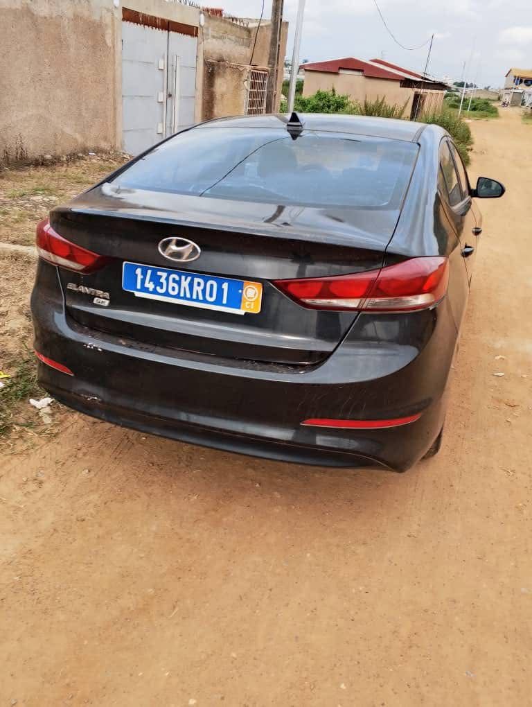 HYUNDAI ELANTRA 2016