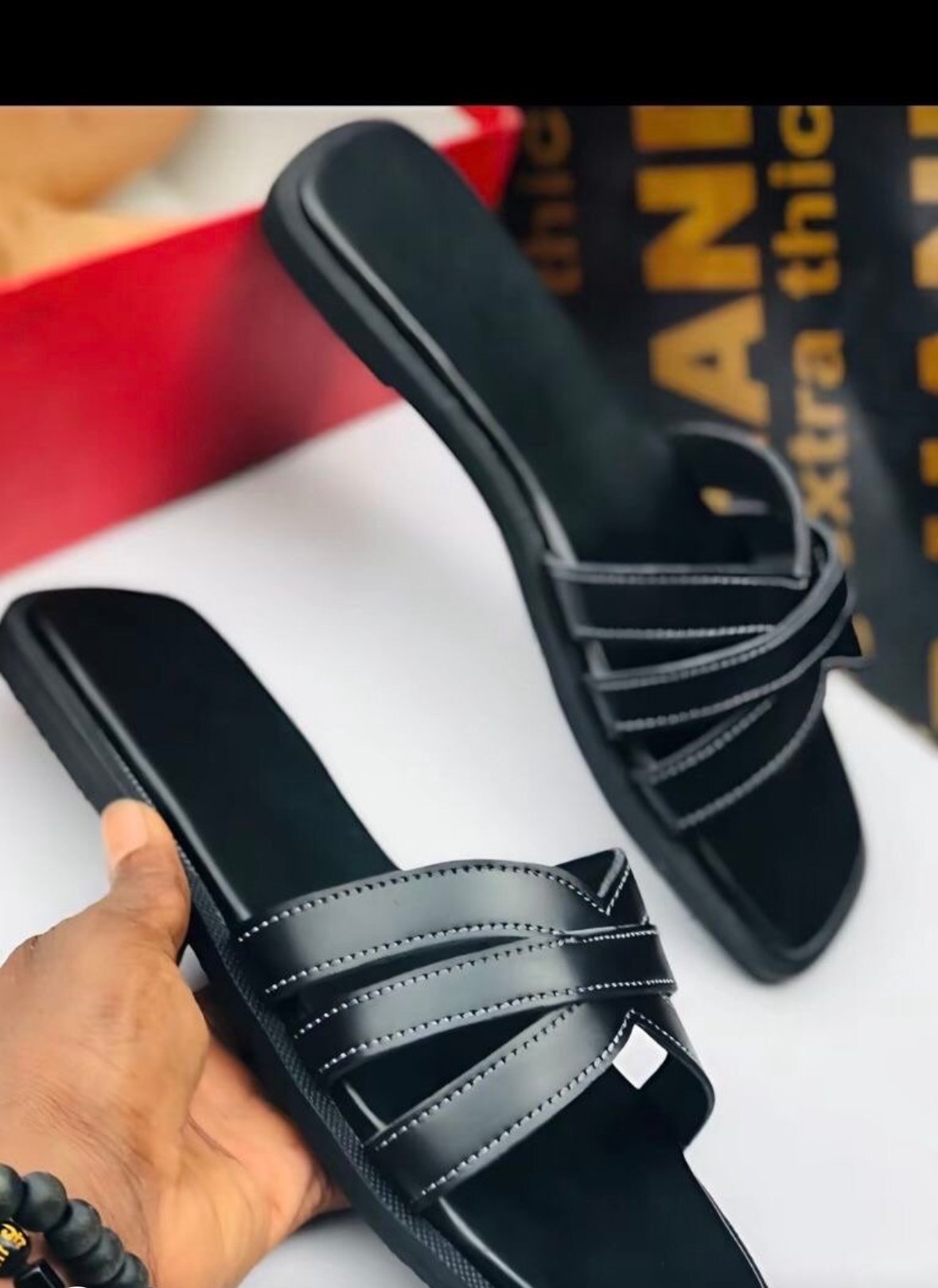 Sandales noires élégantes