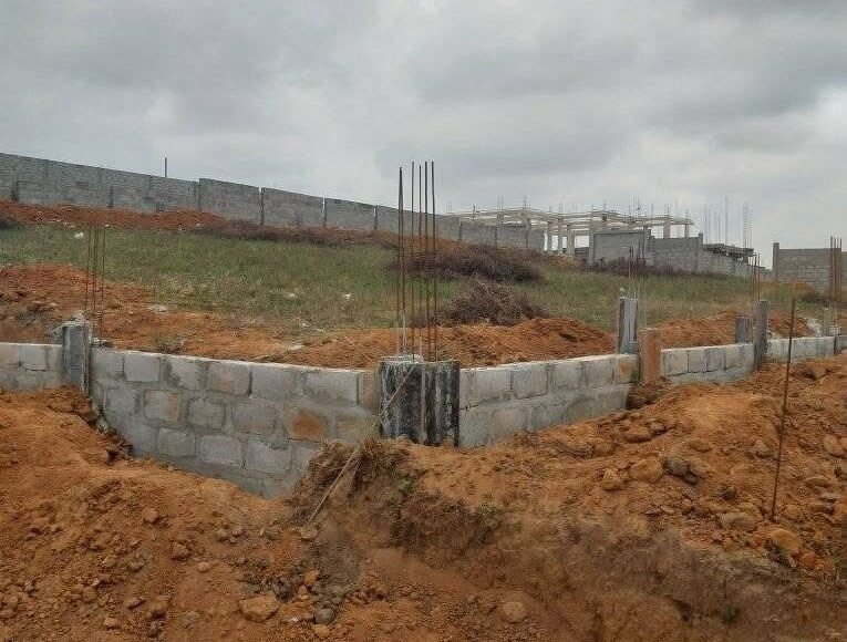 Terrain 400m2 Angré 10e tranche - le bon plan