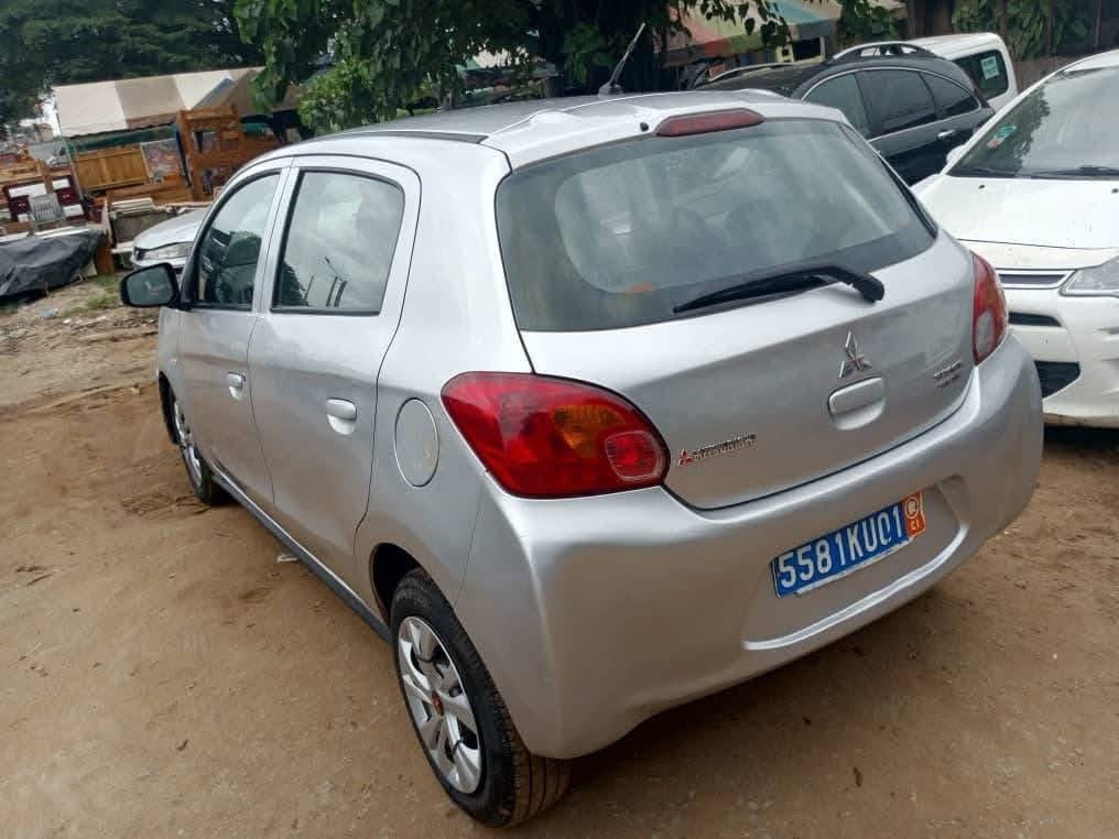 Vends Mitsubishi Mirage 2016