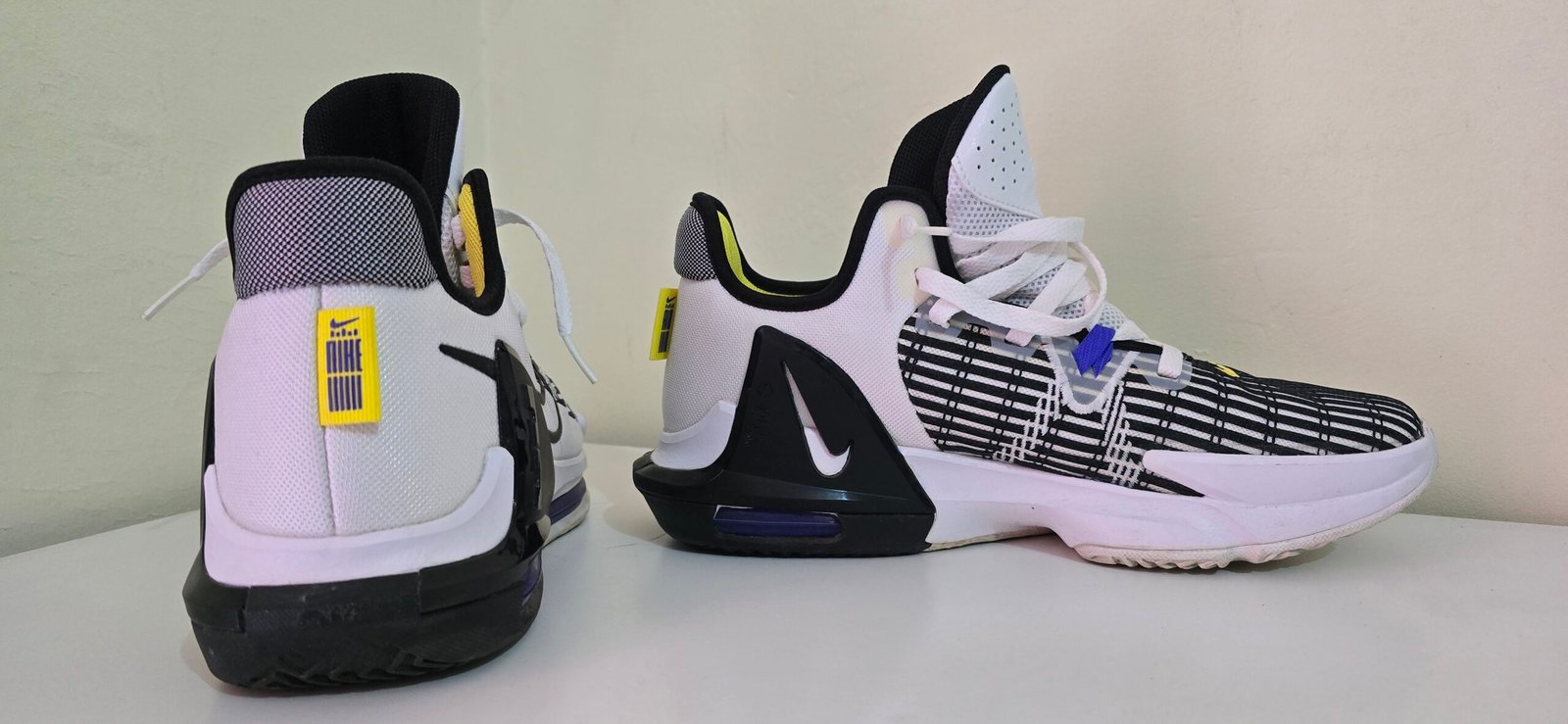 Nike Lebron Witness 6