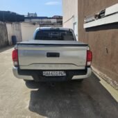 Toyota TACOMA pickup