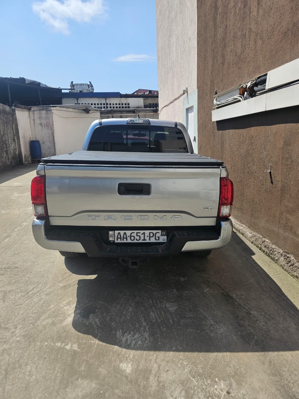 Toyota TACOMA pickup