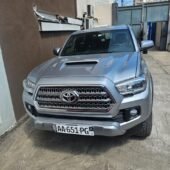 Toyota TACOMA pickup