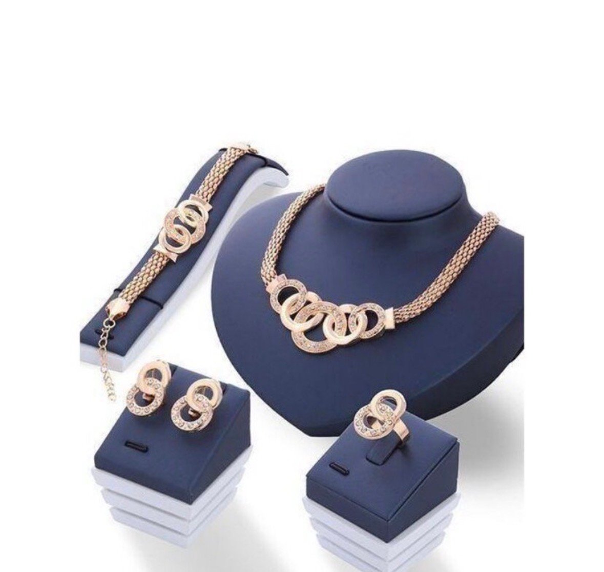 Set de bijoux élégant en or