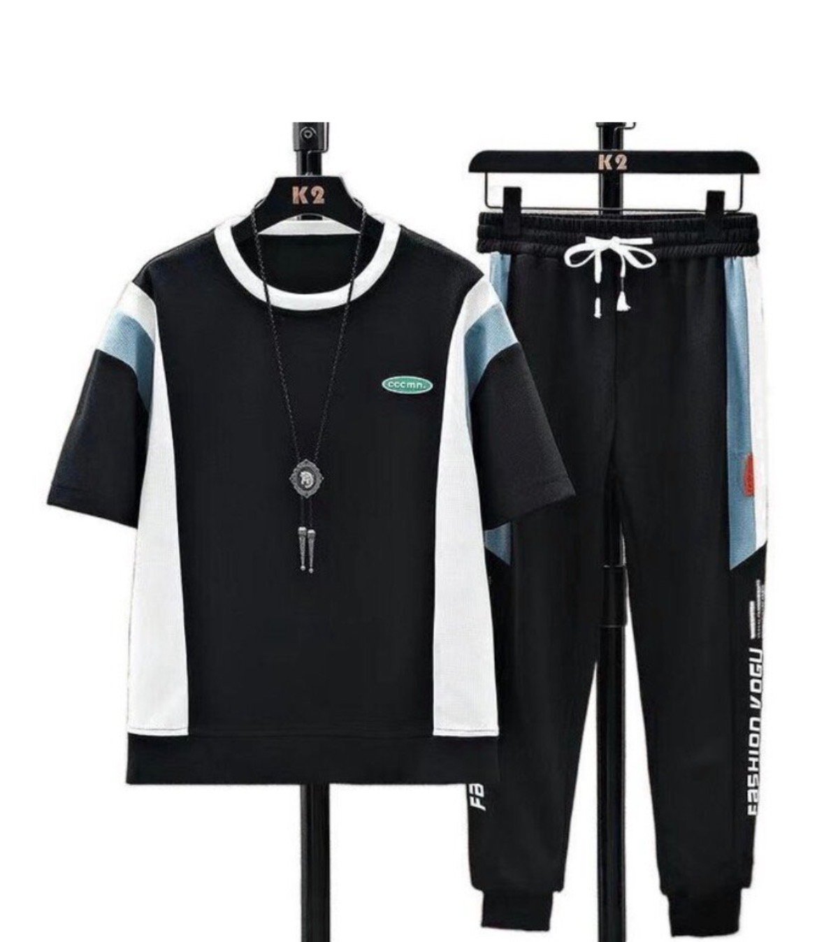 Ensemble de sport décontracté à vendre