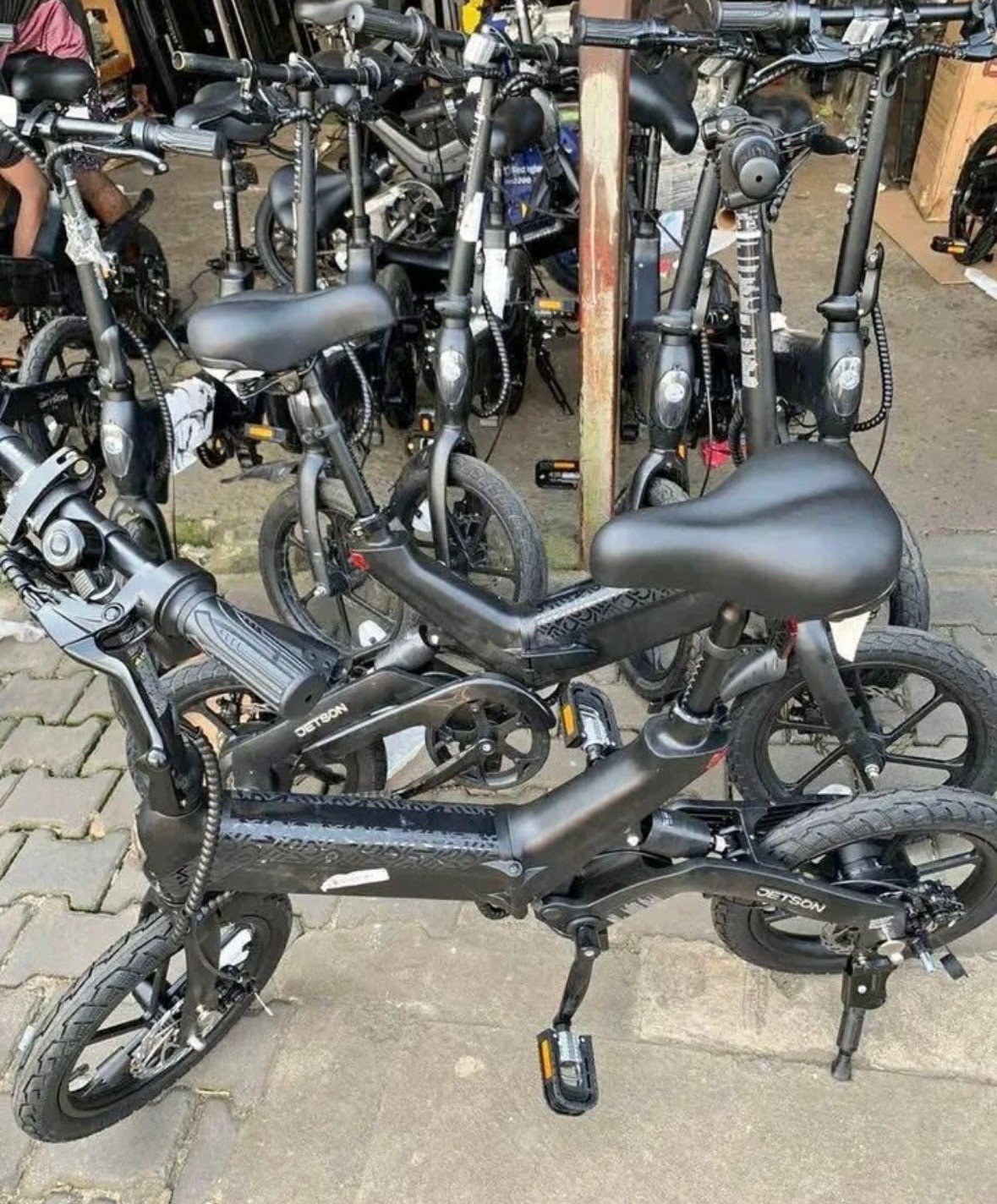 Vélo électrique pliant compact à vendre