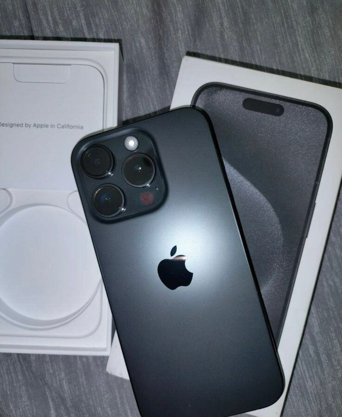 iPhone 15 Pro à vendre