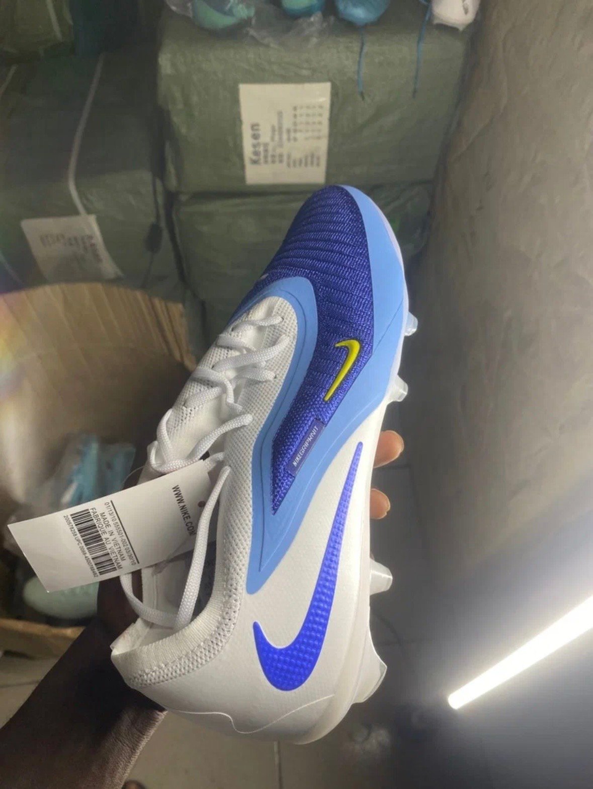 CRAMPON NIKE PHAMTOM à vendre