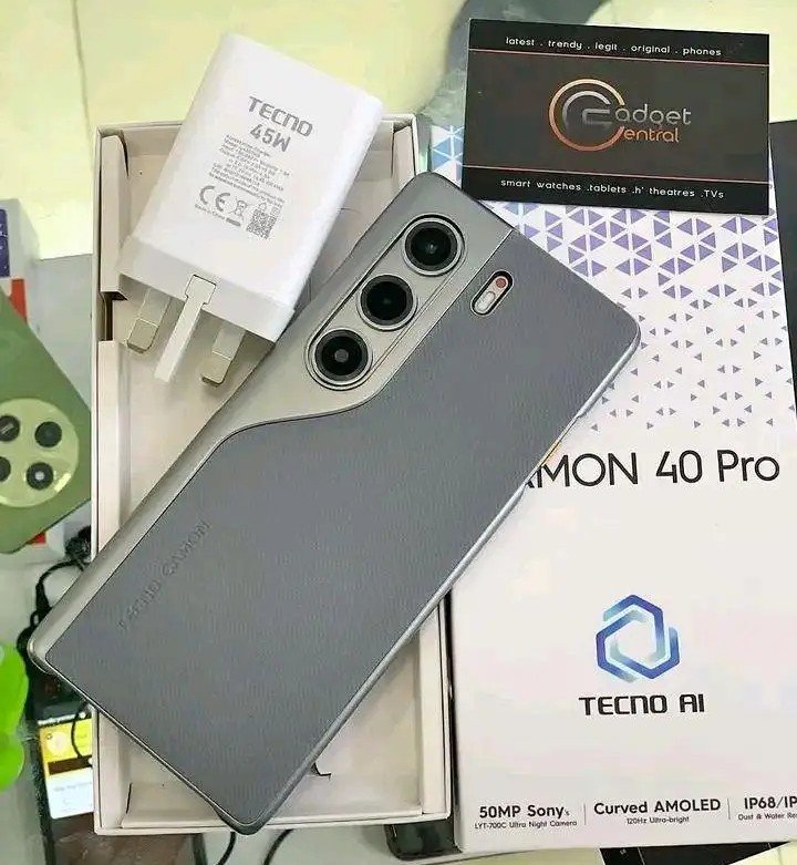 TECNO CAMON 40 Pro