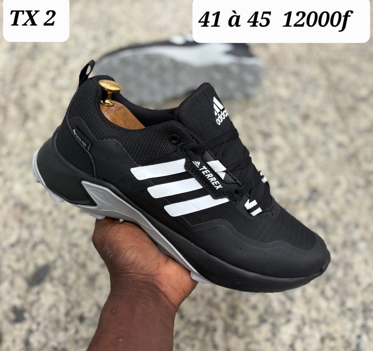 Vente de chaussures adjame