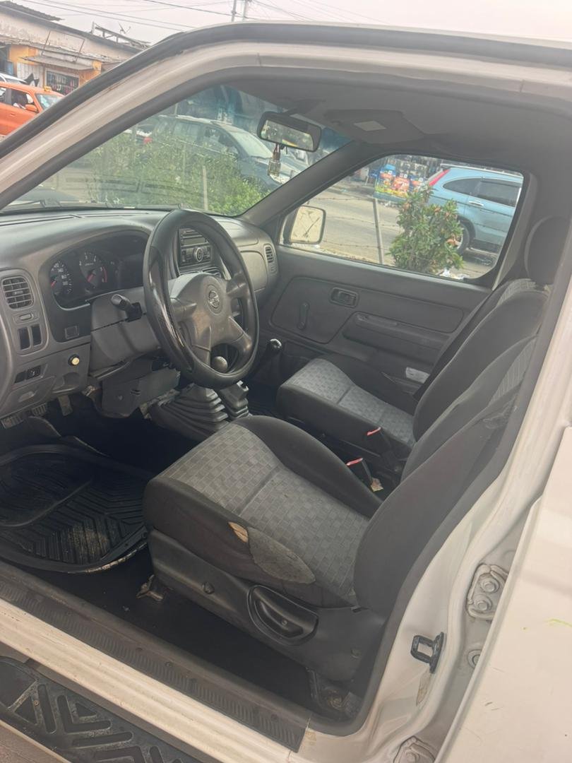 Nissan hardbody pick-up 4×4