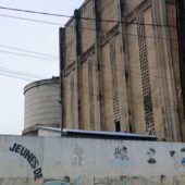 Cour à vendre ADJAME CHÂTEAU