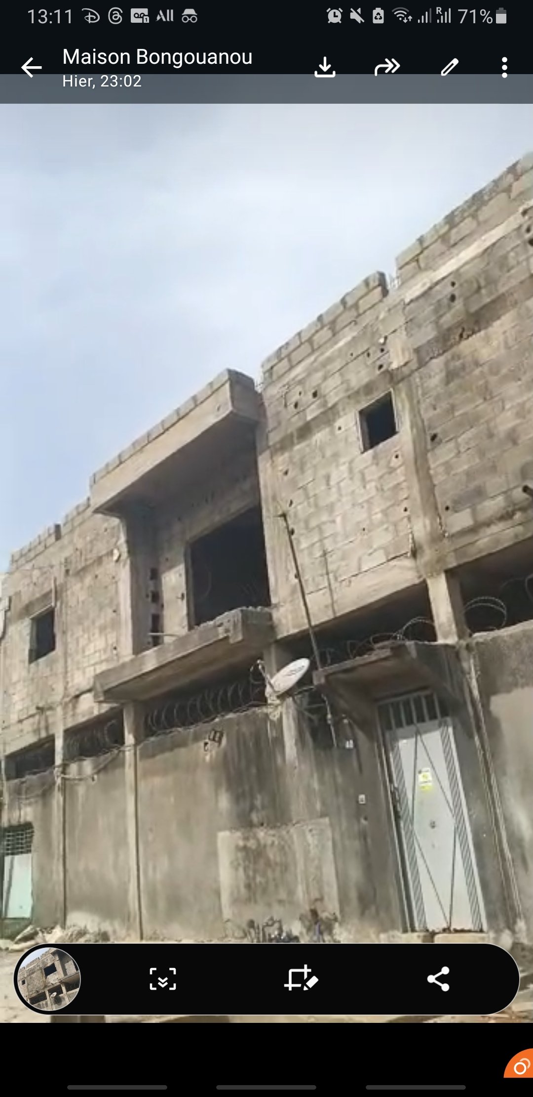 Terrain avec Duplex à Faya