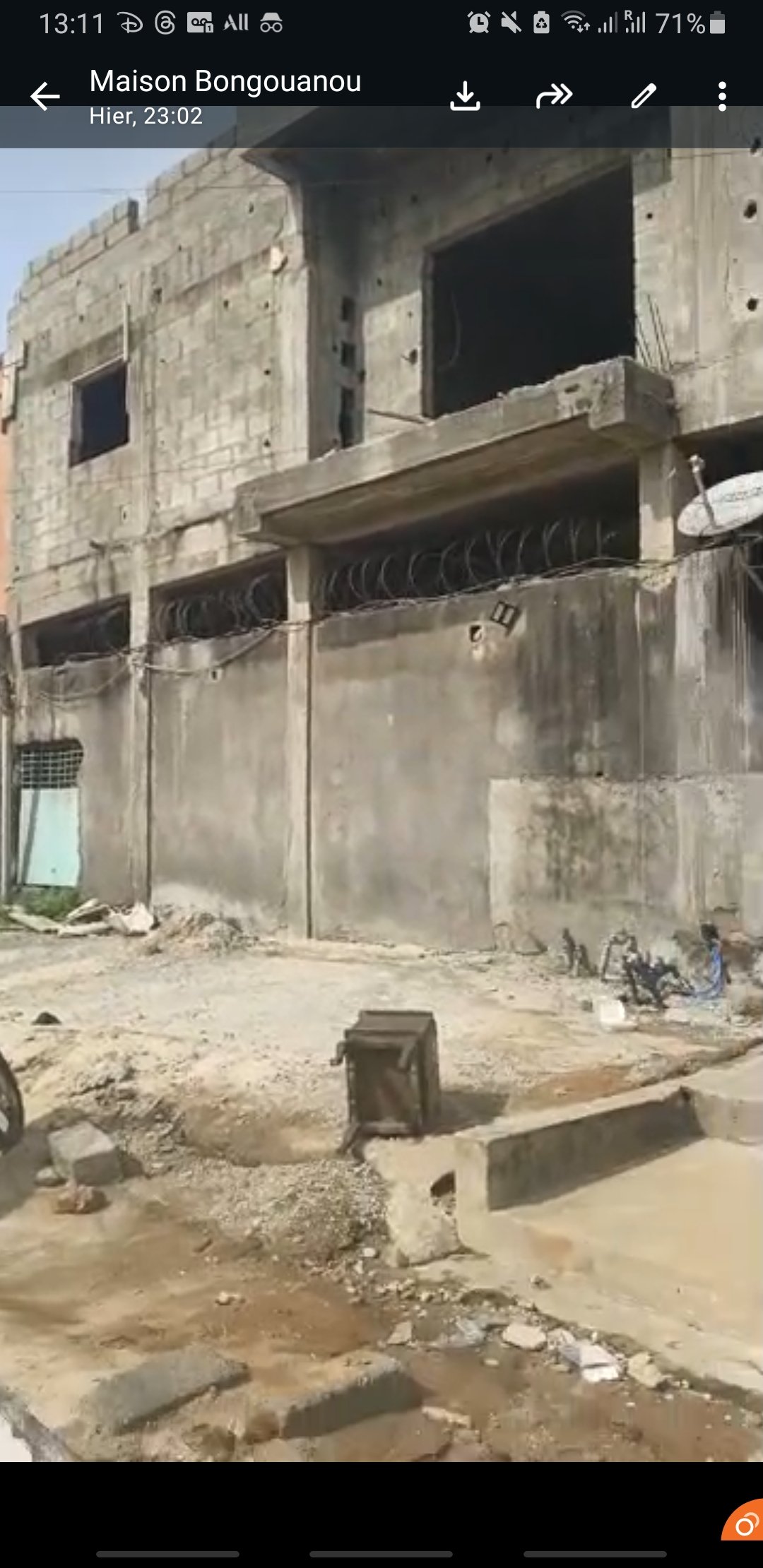 Terrain avec Duplex à Faya