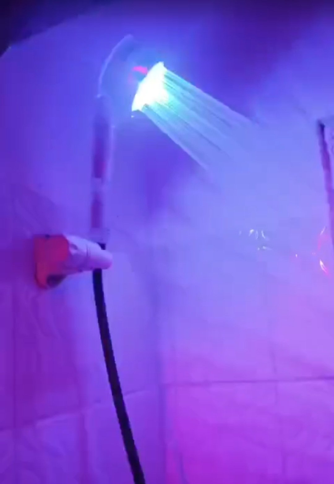 Pommeau de douche LED multicolore