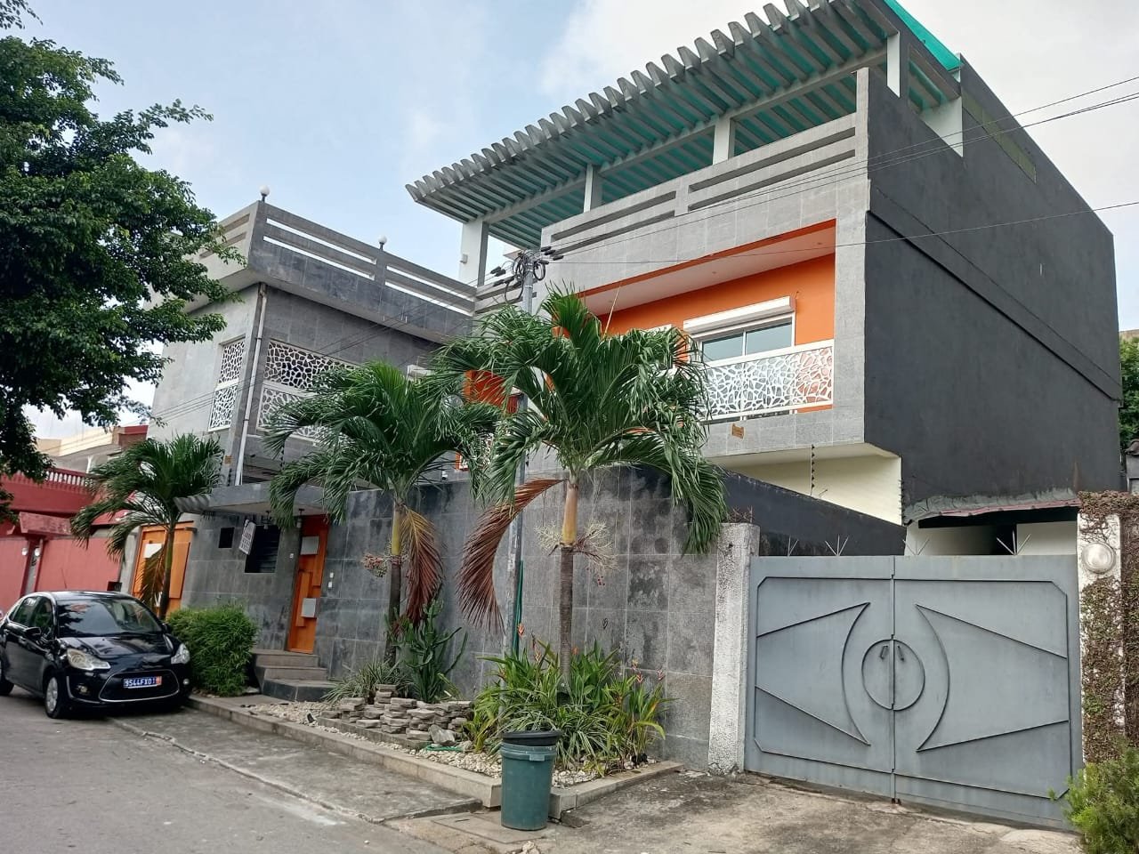 2 plateaux Villa Triplex 9 pièces à louer