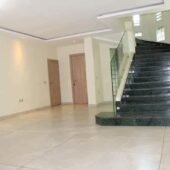 2 plateaux Villa Triplex 9 pièces à louer