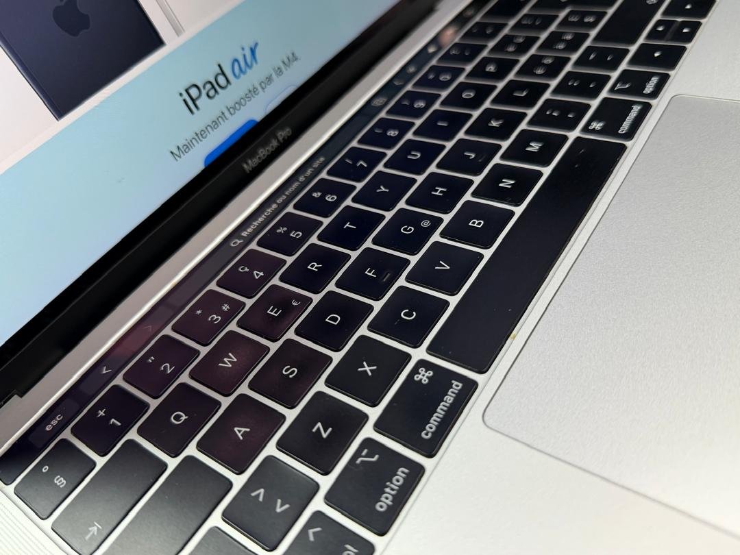 MacBook pro Apple Touchbar
