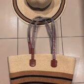 Vente de sac et chapeau de plage