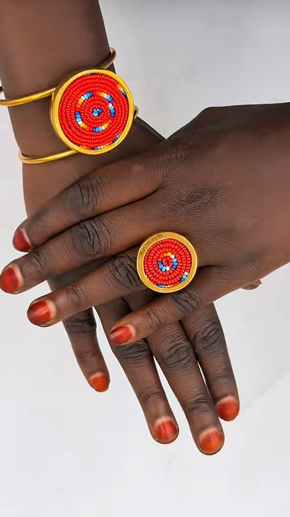 Vente de bracelet et bague en pagne