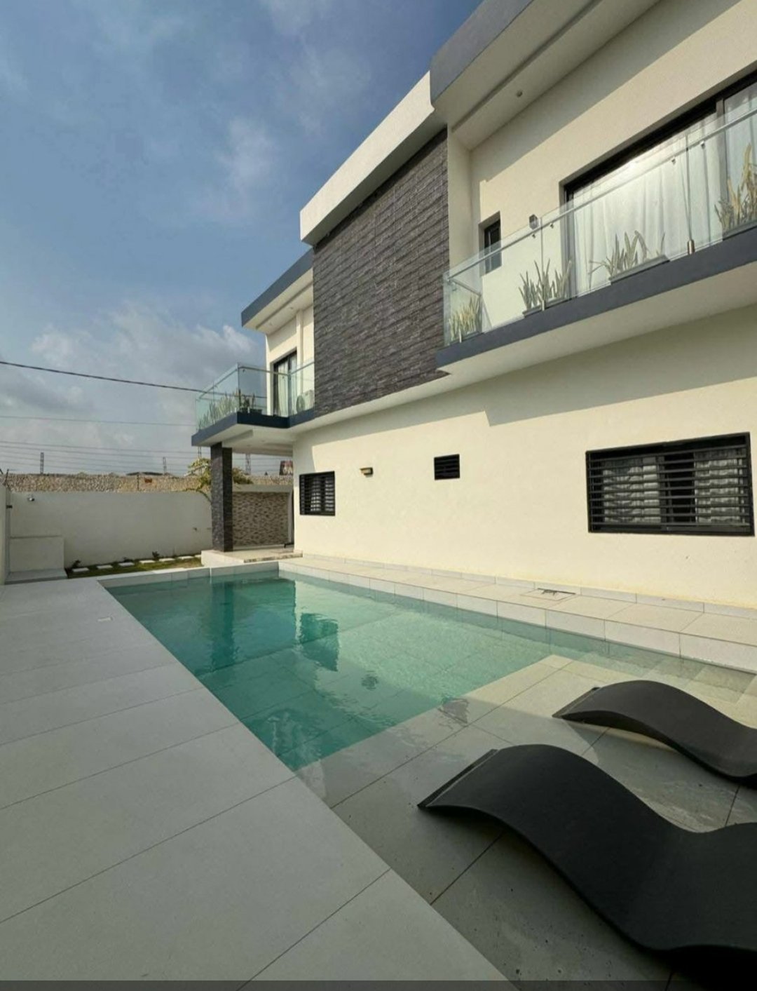 Résidence piscine jaccuzi billard