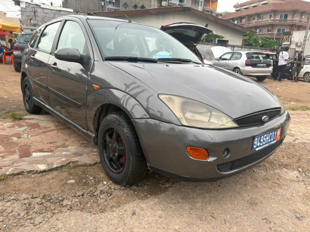 À VENDRE FORD FOCUS