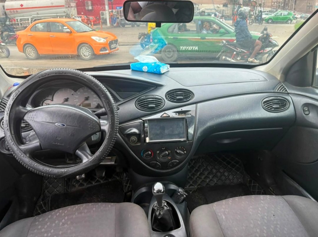 À VENDRE FORD FOCUS