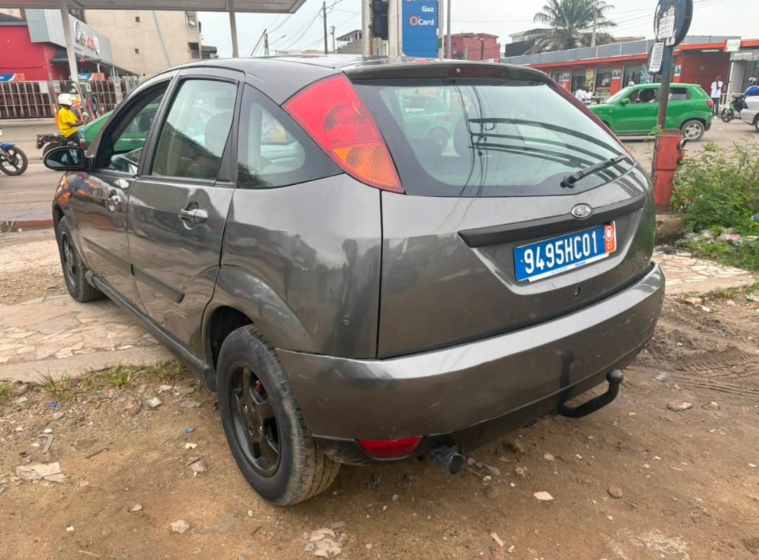 À VENDRE FORD FOCUS