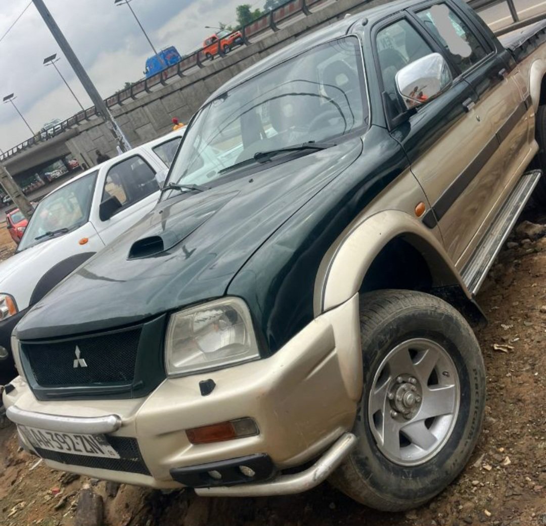 MITSUBISHI L200 À VENDRE