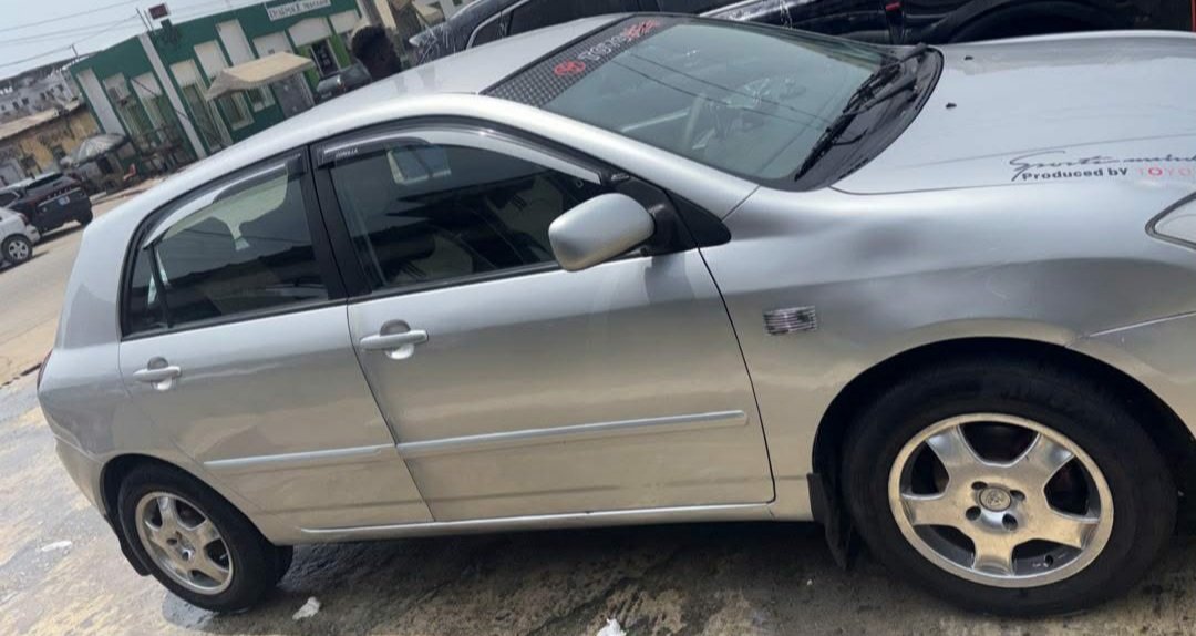 Toyota Obama essence BA