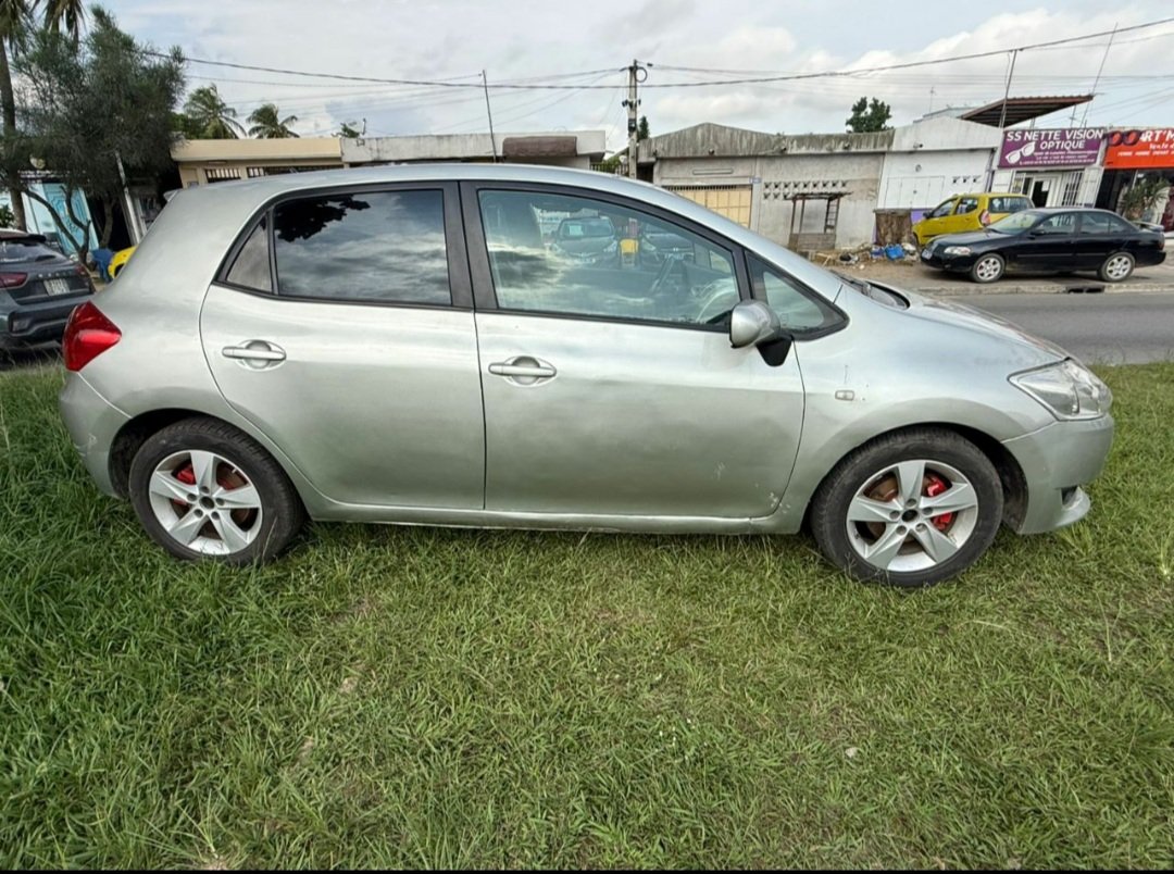TOYOTA AURIS 2010 à vendre