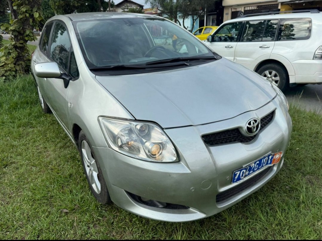 TOYOTA AURIS 2010 à vendre