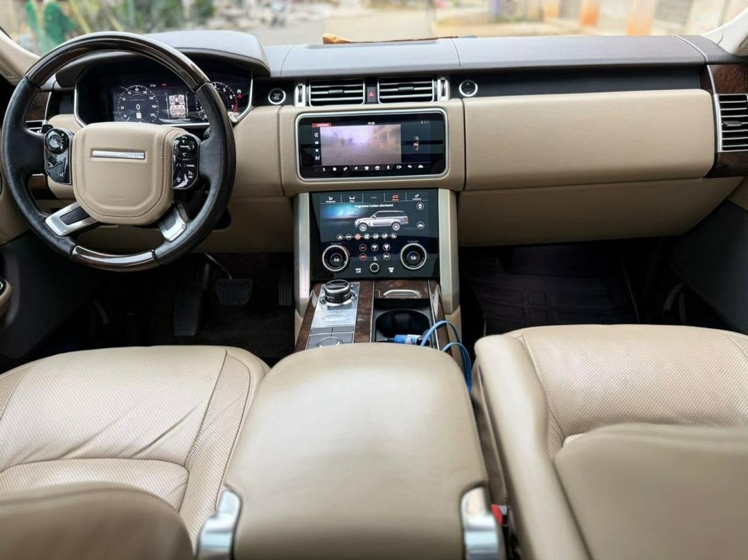 RANGE ROVER VOGUE À VENDRE