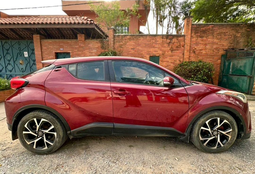 TOYOTA C-HR 2018/19 en vente
