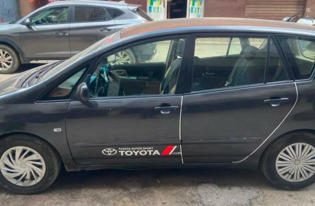 TOYOTA VERSO COROLLA en vente