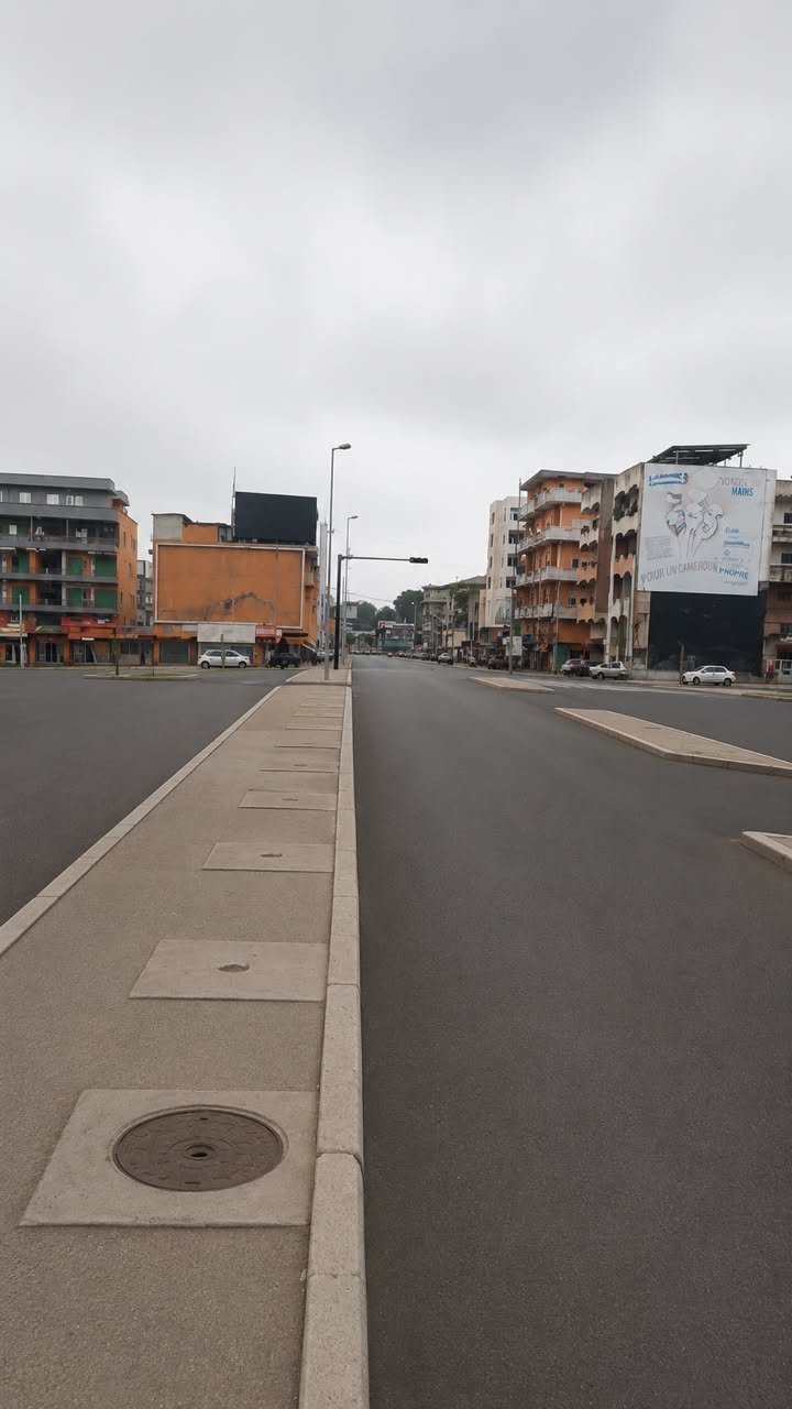 COUR DE 400 m2 à vendre Adjamé