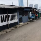 COUR DE 400 m2 à vendre Adjamé