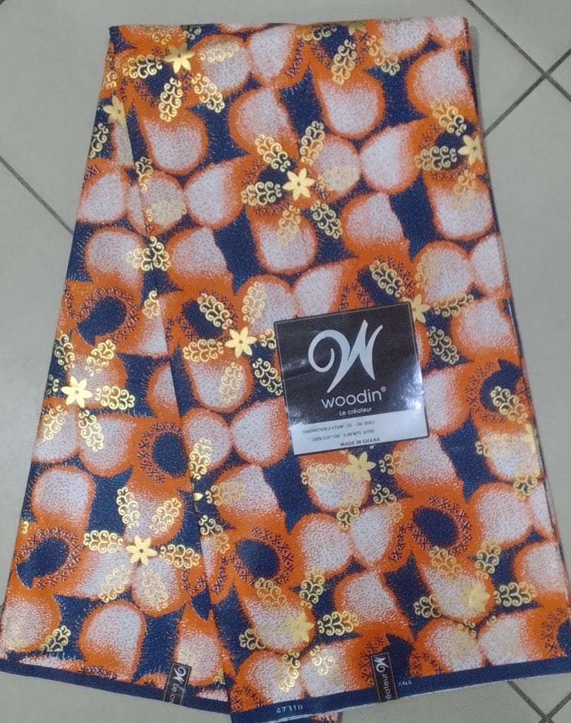Woodin fleurs dorées