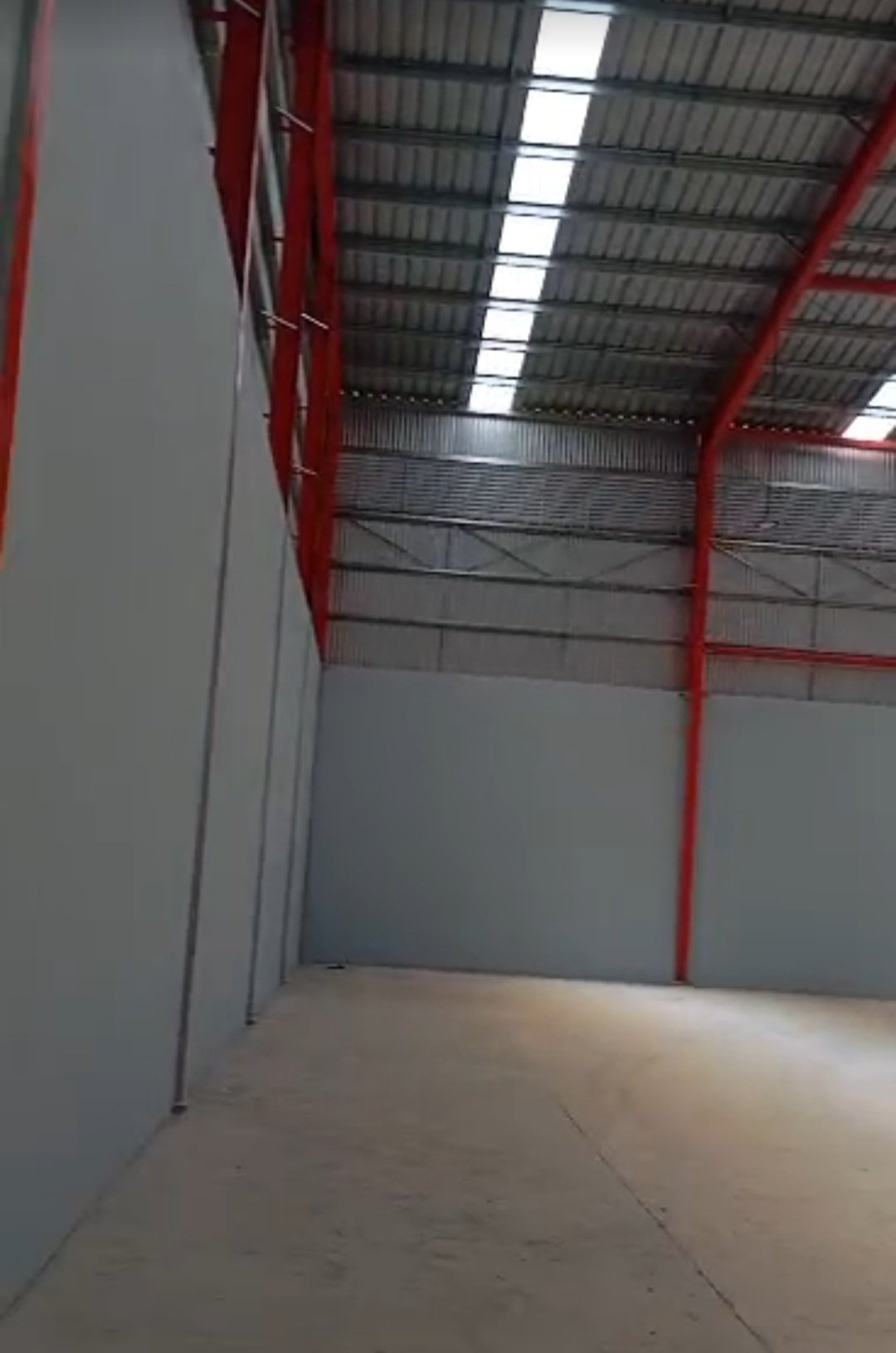 Location entrepôts 1440 et 3500 m2